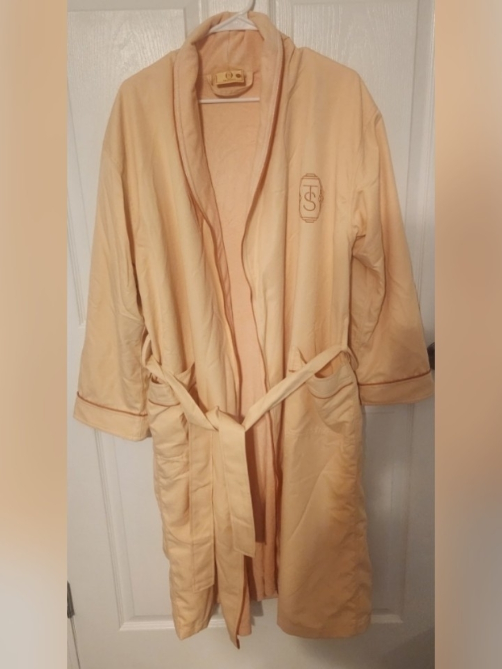 The Life Of A Showgirl Bath Robe M/L